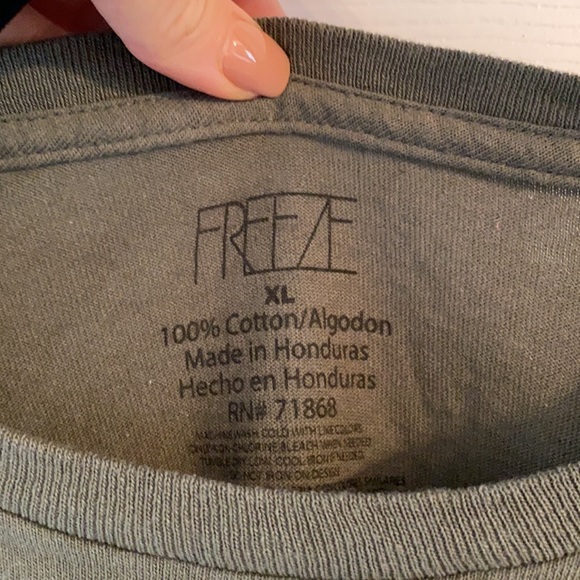 Freeze crop oversized tshirt - Picture 3 of 3
